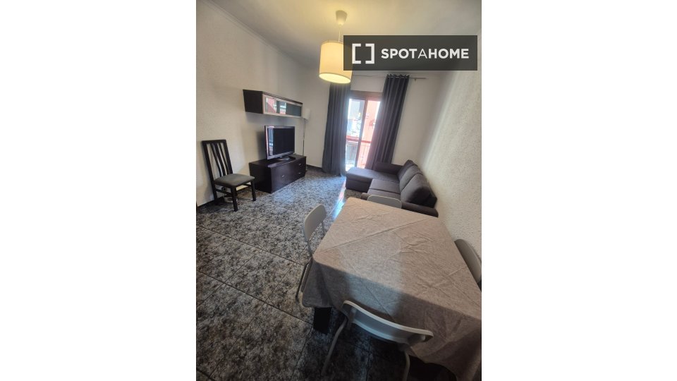 Apartment Barcelona, 3 beds, 70m² — photo 9
