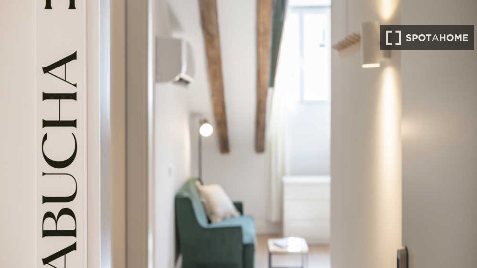 Double room Madrid, 16 beds — photo 45
