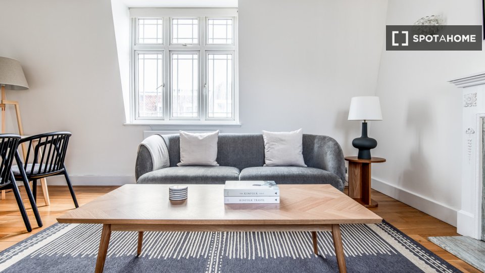 Apartment London, 2 beds — photo 17
