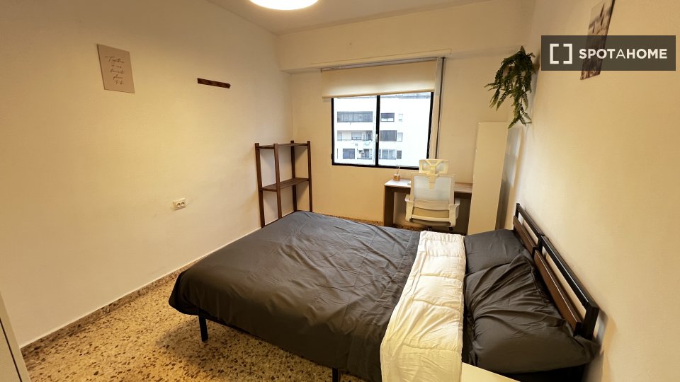 Double room Valencia, 5 beds — photo 20