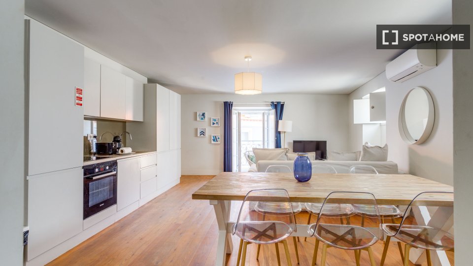 Apartment Lisbon, 2 beds — photo 52