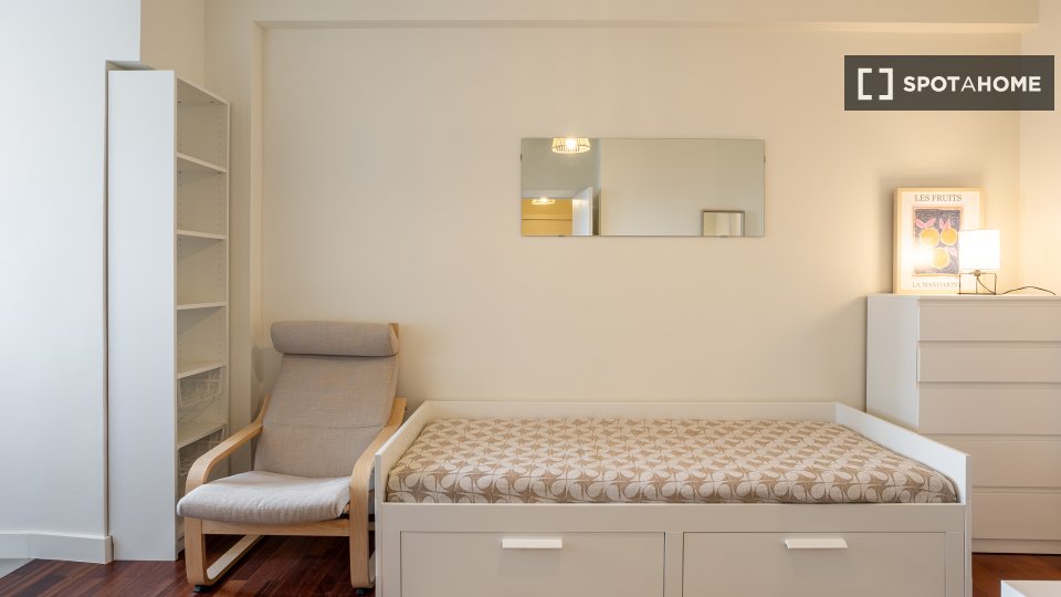Apartment mono Lisbon, 30m² — photo 13