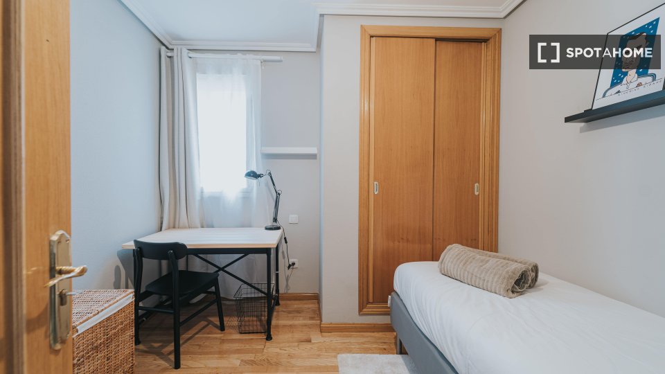 Double room Madrid, 4 beds — photo 1