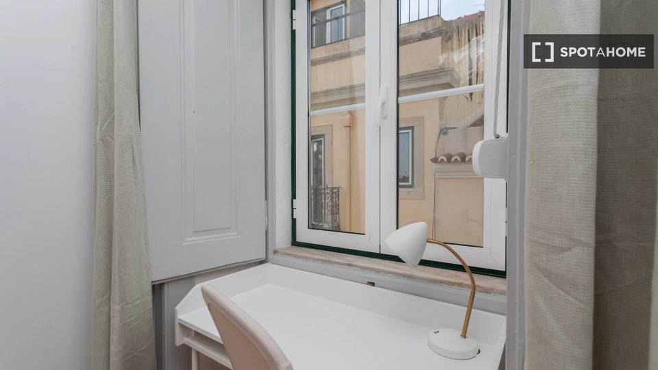 Double room Lisbon, 6 beds — photo 1