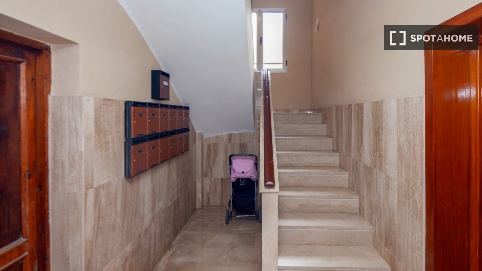 Double room Valencia, 5 beds — photo 10
