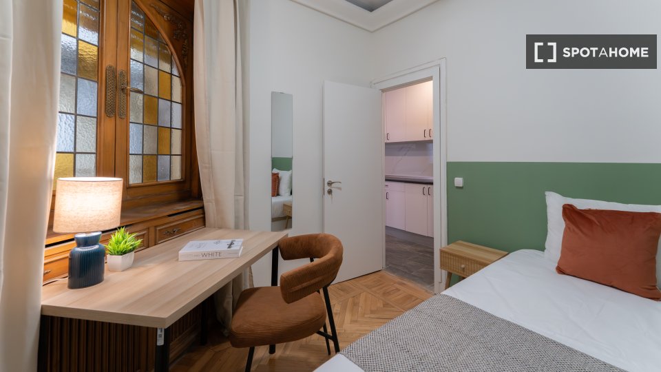 Double room Madrid, 6 beds — photo 10