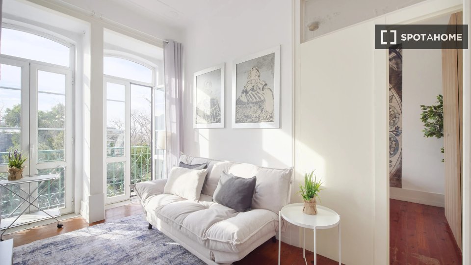 Double room Lisbon, 6 beds — photo 16