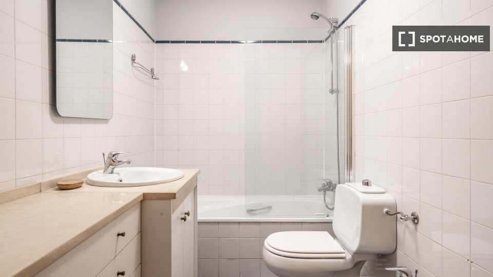 Apartment Lisbon, 3 beds, 98m² — photo 5