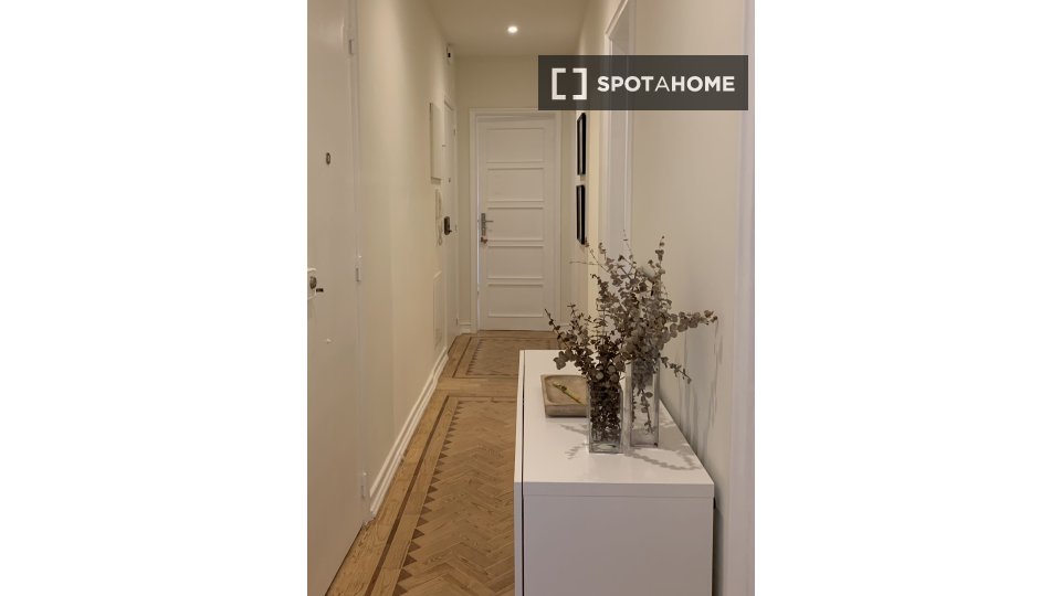 Double room Lisbon, 4 beds, 80m² — photo 4