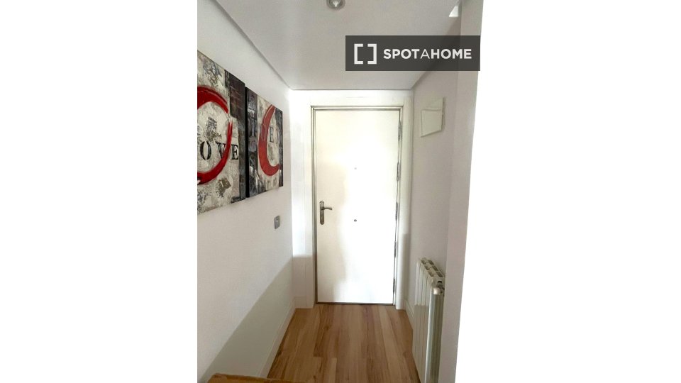Apartment Madrid, 4 beds — photo 17