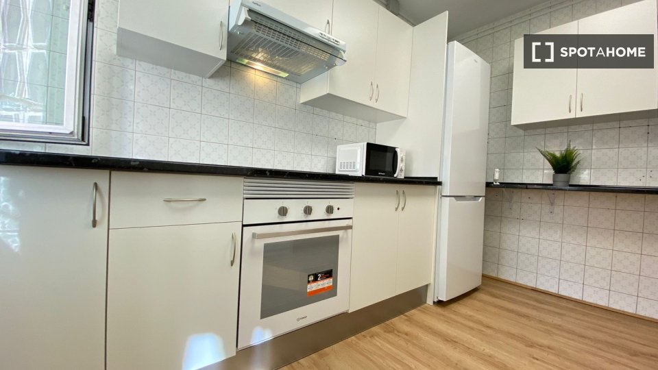 Double room Madrid, 4 beds — photo 26