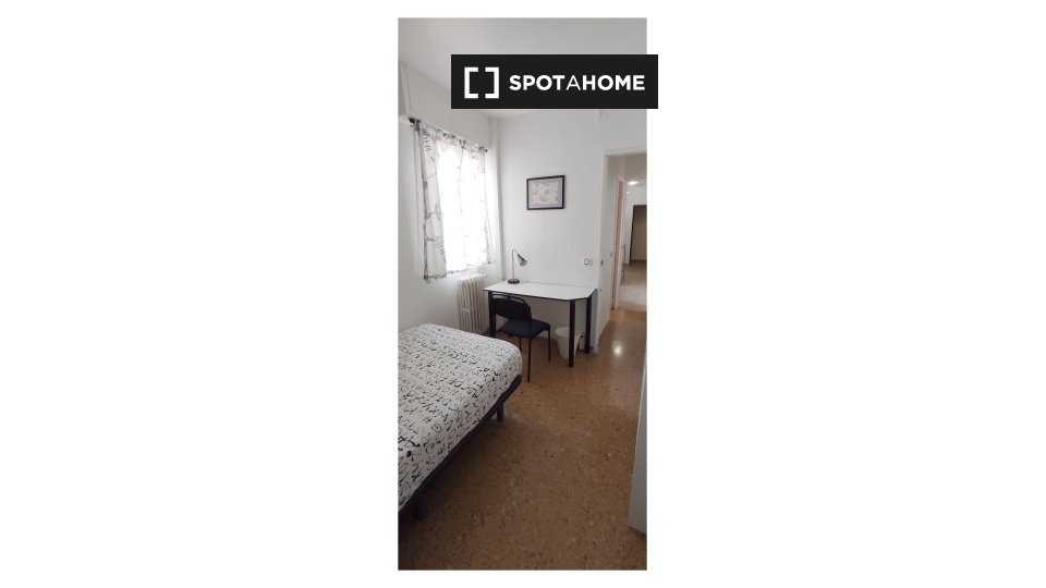 Double room Zaragoza, 6 beds, 130m² — photo 5