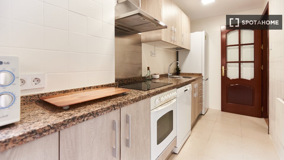 Double room Seville, 3 beds — photo 1