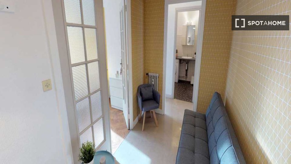 Double room Lyon, 3 beds, 70m² — photo 8