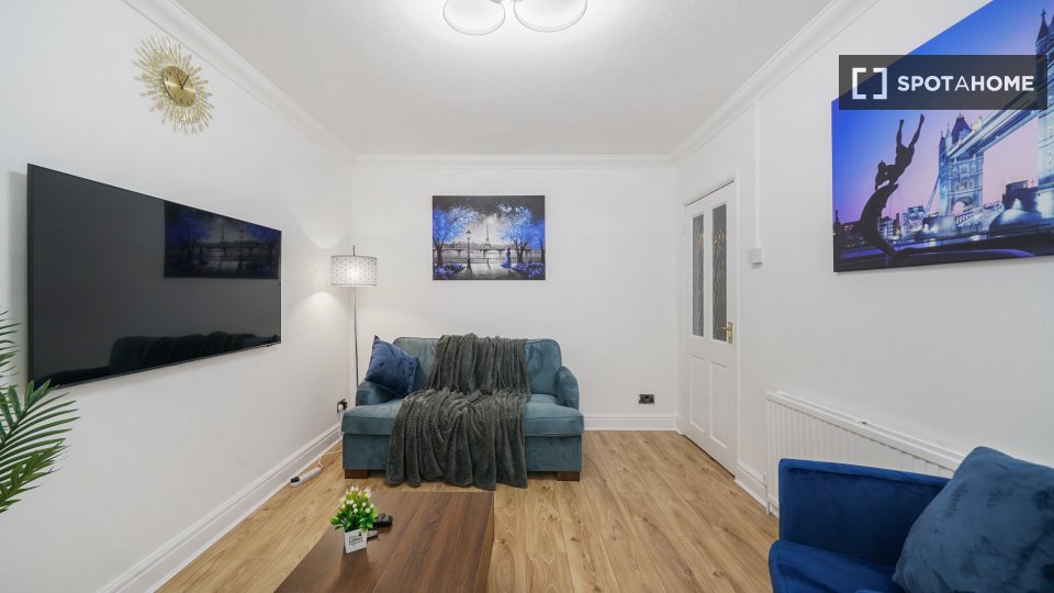 Apartment London, 3 beds, 86m² — photo 13