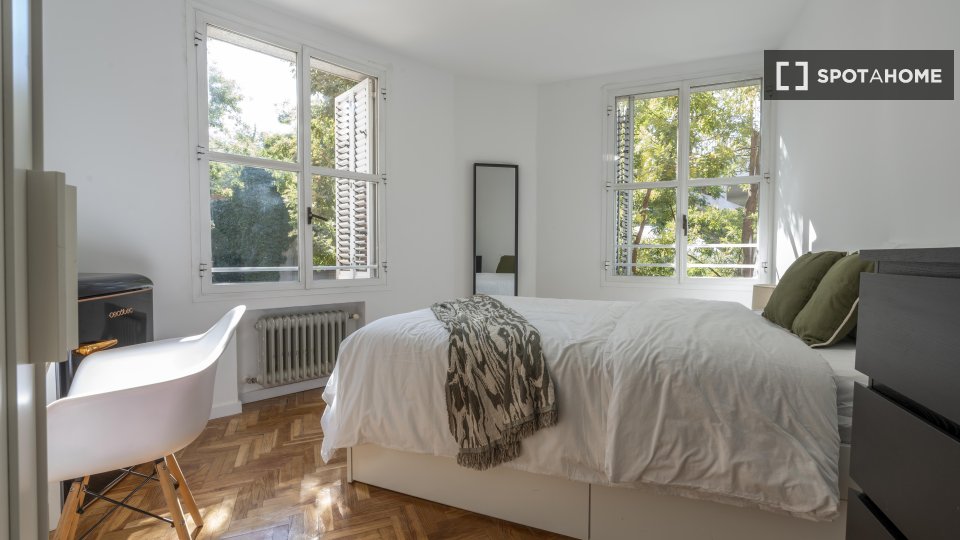 Double room Madrid, 6 beds — photo 52