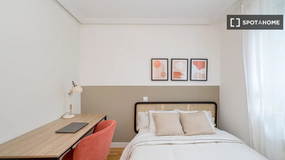 Double room Madrid, 4 beds — photo 3