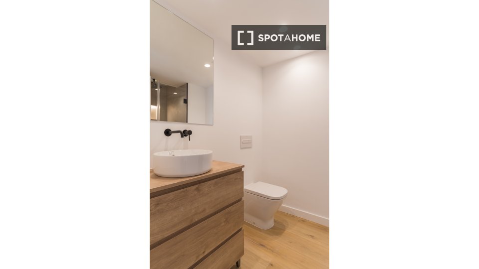 Double room Madrid, 6 beds — photo 11