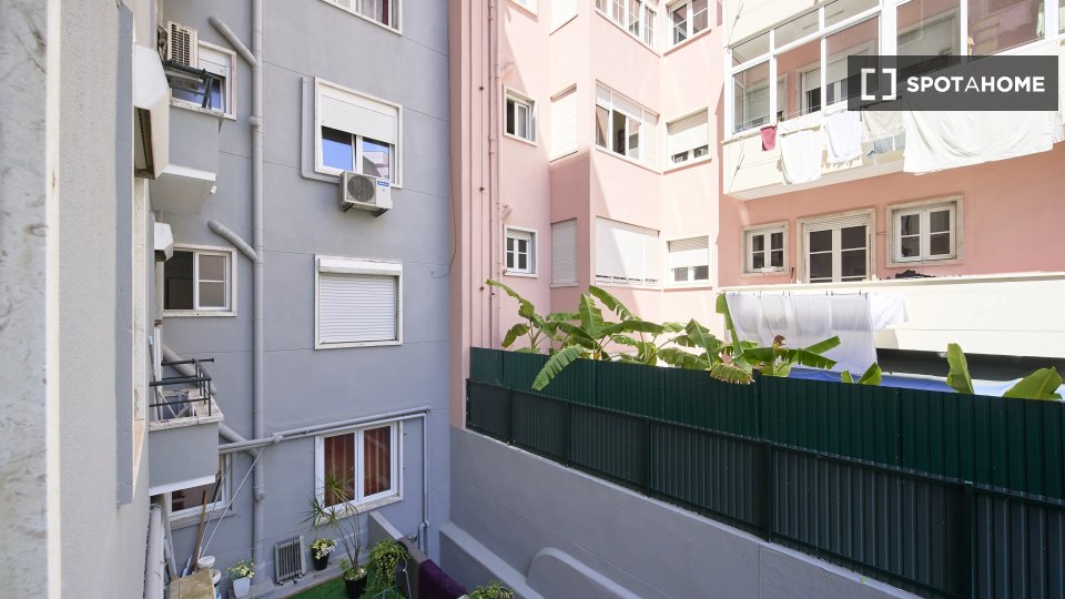 Double room Lisbon, 7 beds — photo 11