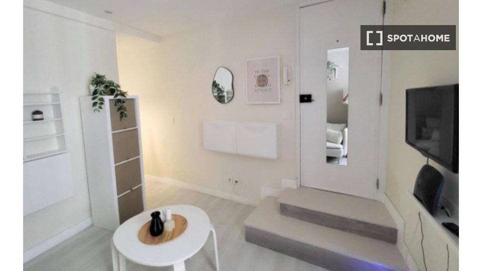 Apartment Lisbon, 1 bed, 32m² — photo 8