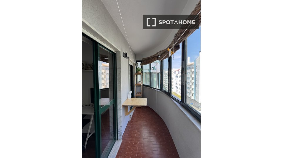 Apartment Lisbon, 2 beds, 108m² — photo 2