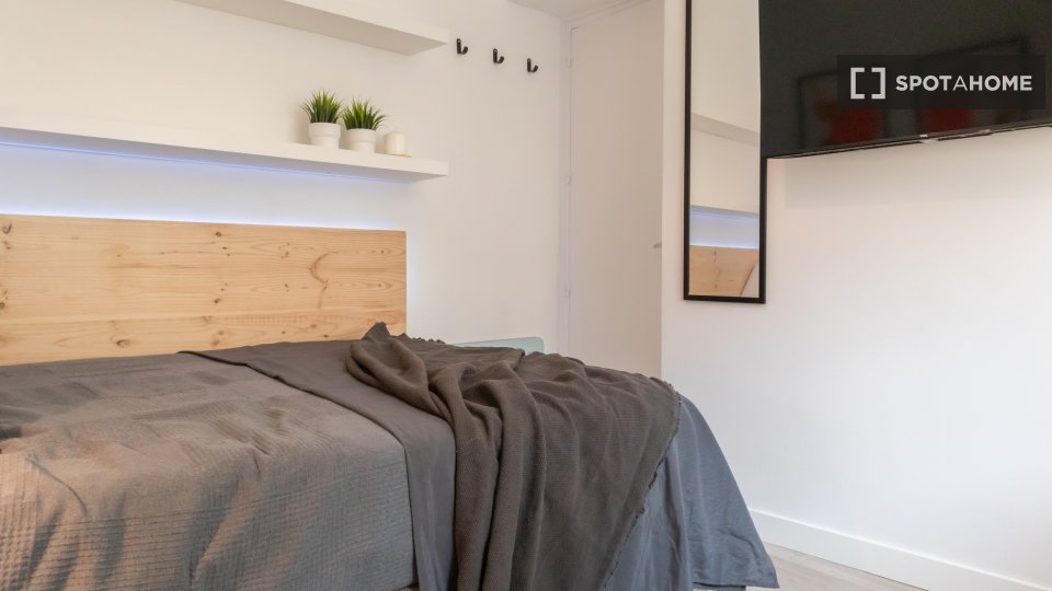 Double room Madrid, 7 beds — photo 16