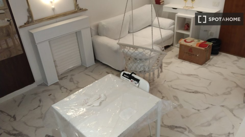Apartment Rome, 1 bed — photo 11