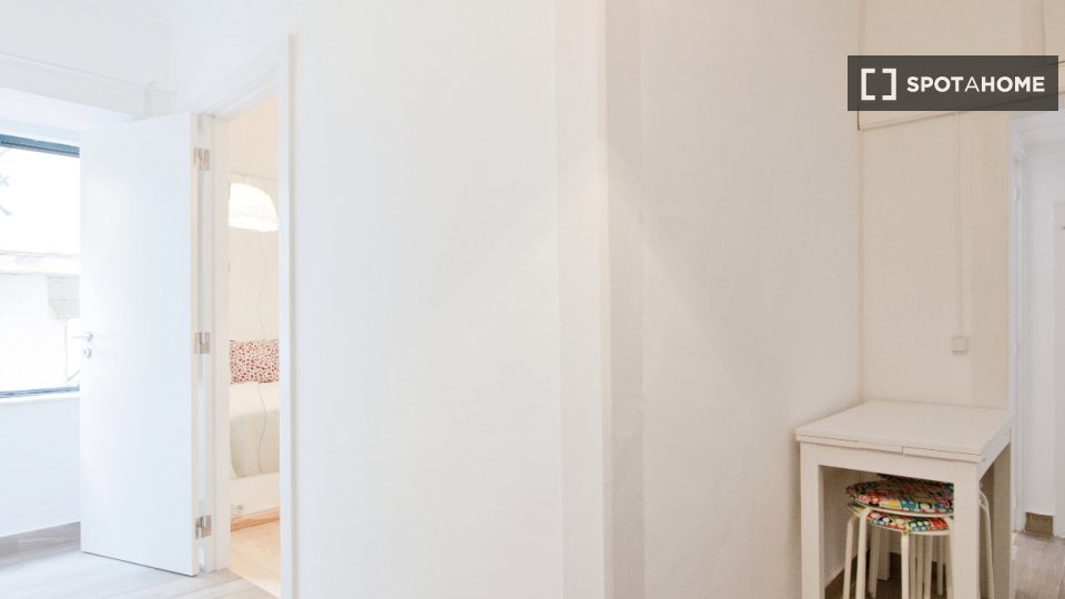 Apartment mono Lisbon, 55m² — photo 2