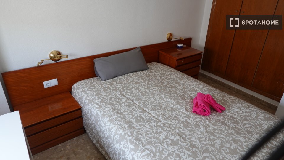 Double room Valencia, 5 beds — photo 1