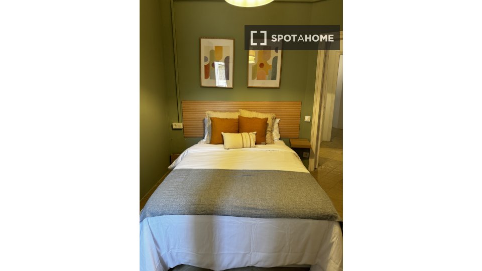 Double room Barcelona, 10 beds, 220m² — photo 40