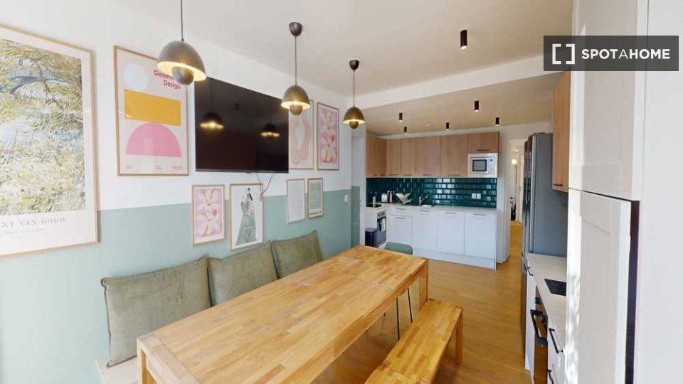 Double room Paris, 9 beds, 160m² — photo 4