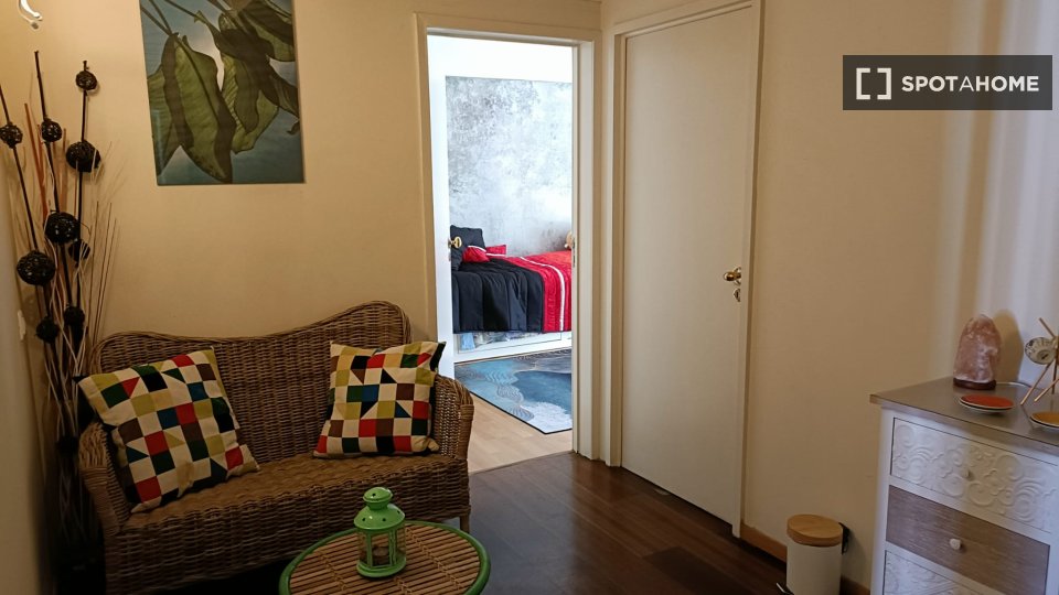 Double room Lisbon, 4 beds, 80m² — photo 13