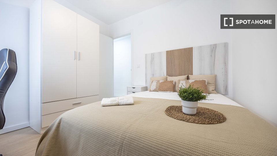Chambre double Valence, 4 chambres, 100m² — photo 11