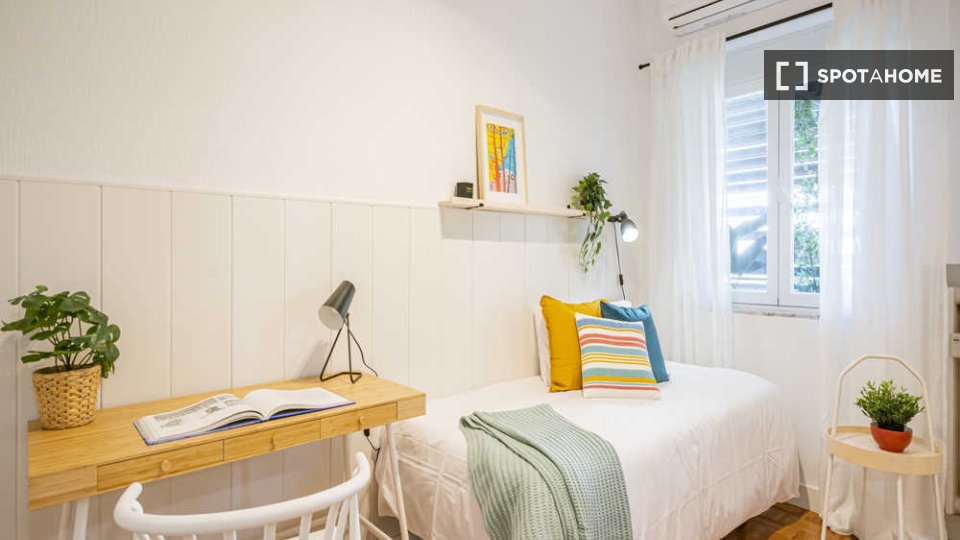 Double room Madrid, 6 beds — photo 26