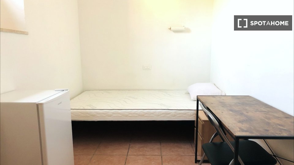 Double room Rome, 33 beds — photo 38