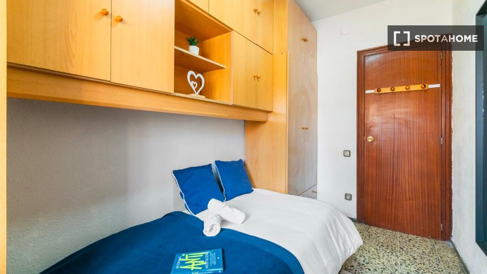 Double room Barcelona, 5 beds, 100m² — photo 32