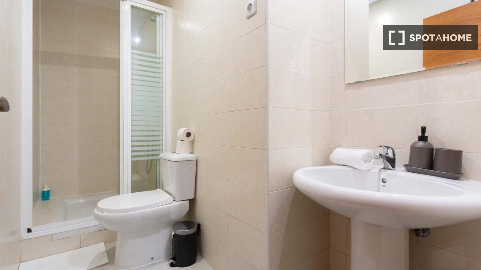 Apartment Madrid, 2 beds — photo 11