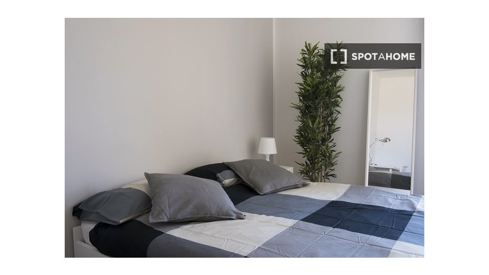 Double room Milan, 7 beds, 130m² — photo 11