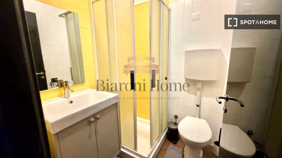Double room Milan, 7 beds, 100m² — photo 12