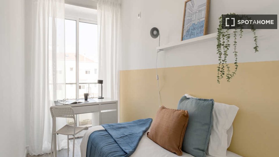 Double room Lisbon, 7 beds — photo 33