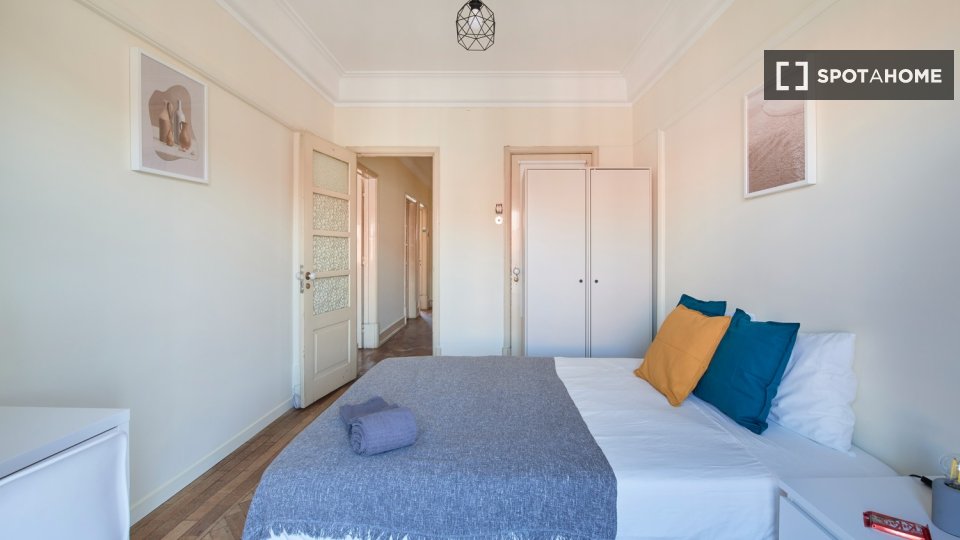 Double room Lisbon, 7 beds — photo 1