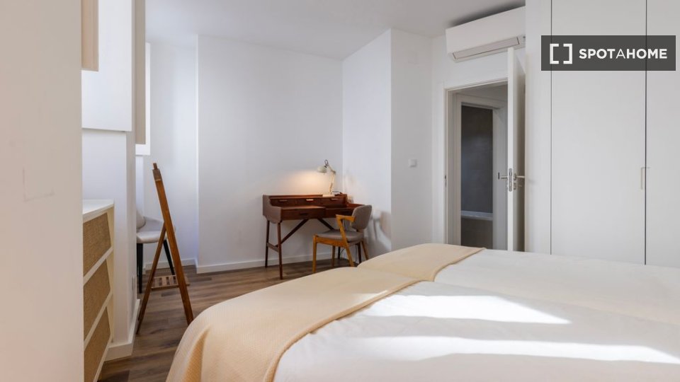 Apartment Lisbon, 2 beds — photo 14