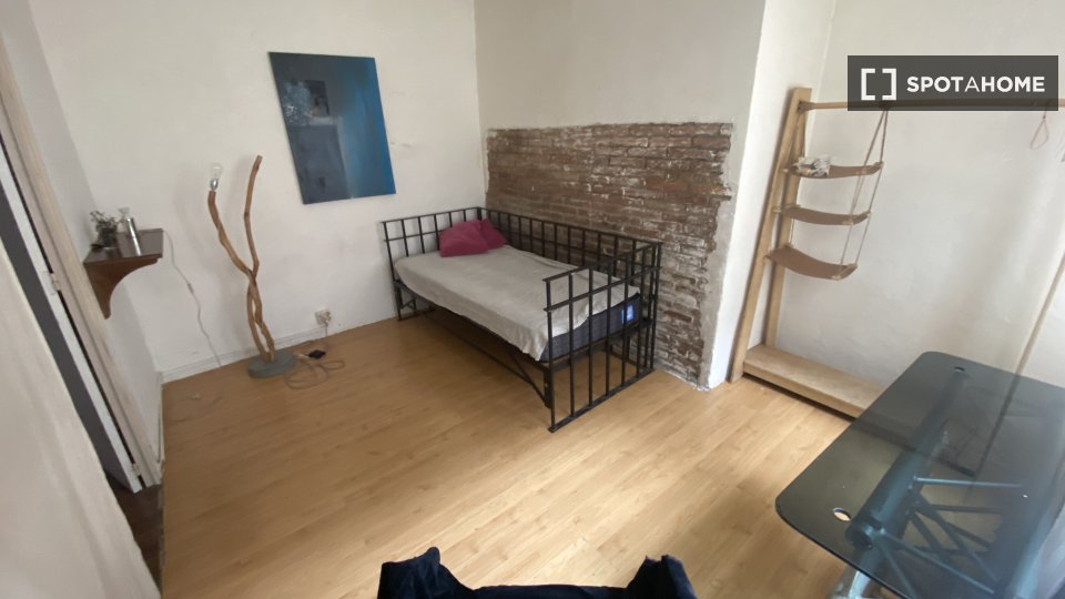 Double room Barcelona, 4 beds, 300m² — photo 1