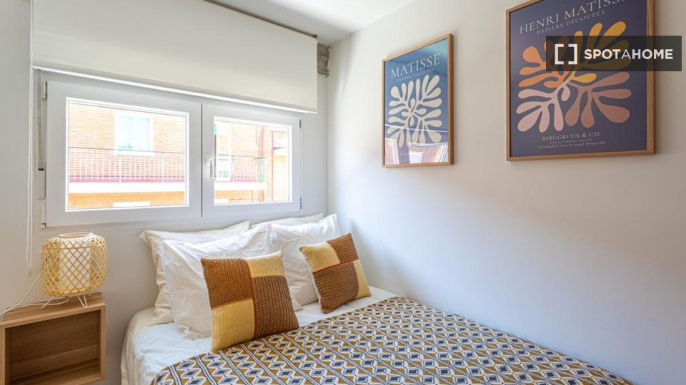 Double room Madrid, 4 beds — photo 17