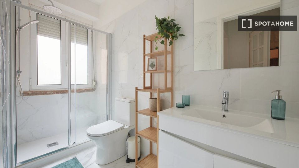 Double room Lisbon, 7 beds — photo 16