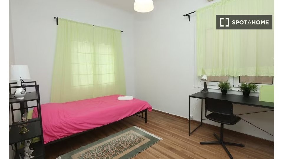 Double room Athens, 8 beds — photo 12