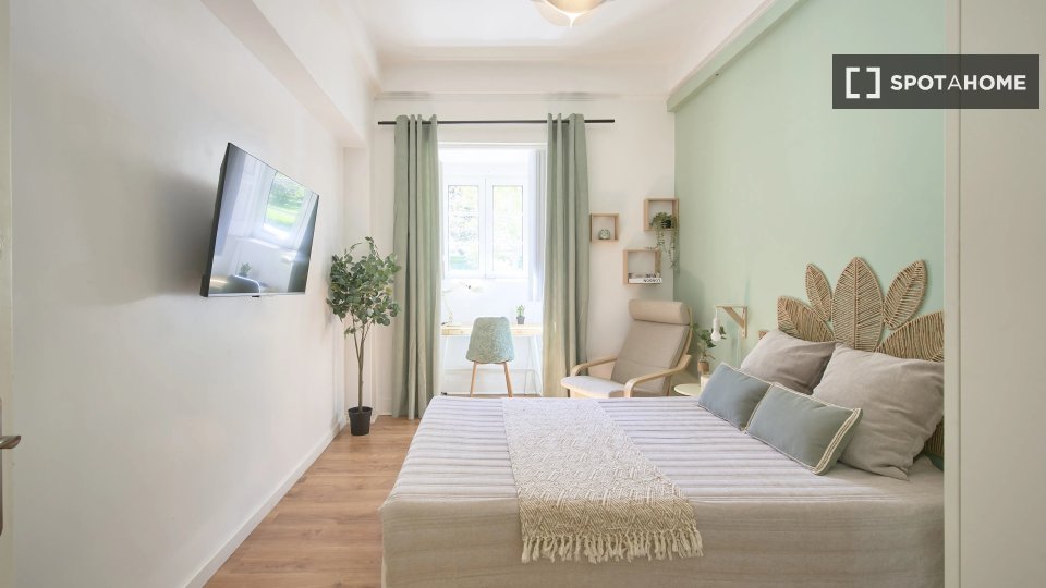 Double room Lisbon, 9 beds — photo 10