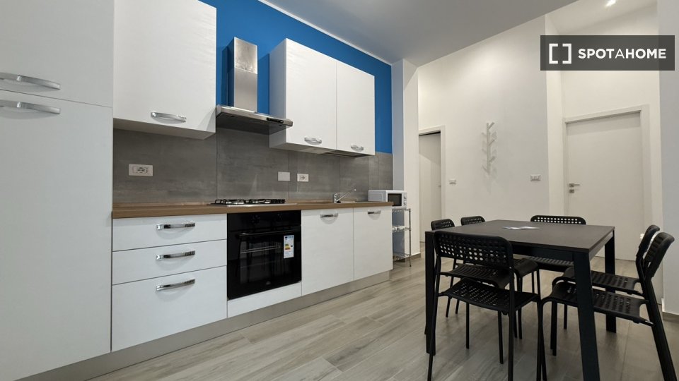 Double room Turin, 4 beds, 100m² — photo 2