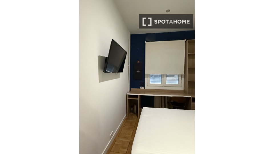 Double room Madrid, 1 bed, 140m² — photo 2
