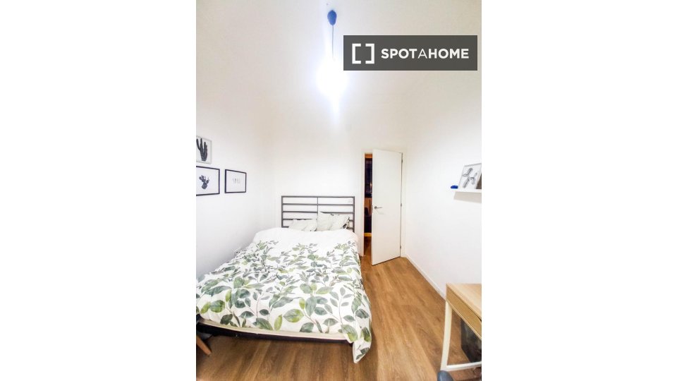 Double room Madrid, 6 beds — photo 3